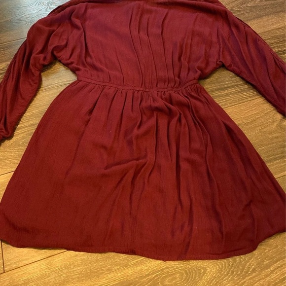 Small Burgundy Dress - Picture 5 of 7